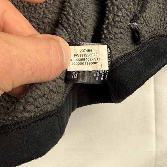 Under Armour Fleece Lined Large Semi-Fitted Womens Jacket - Black with Gray 2011 - Picture 11 of 16